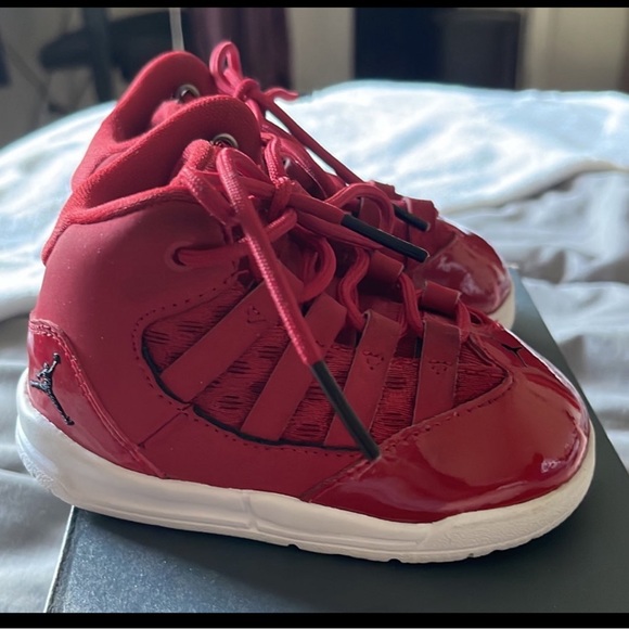 Toddler Jordan Max Aura - Picture 2 of 4